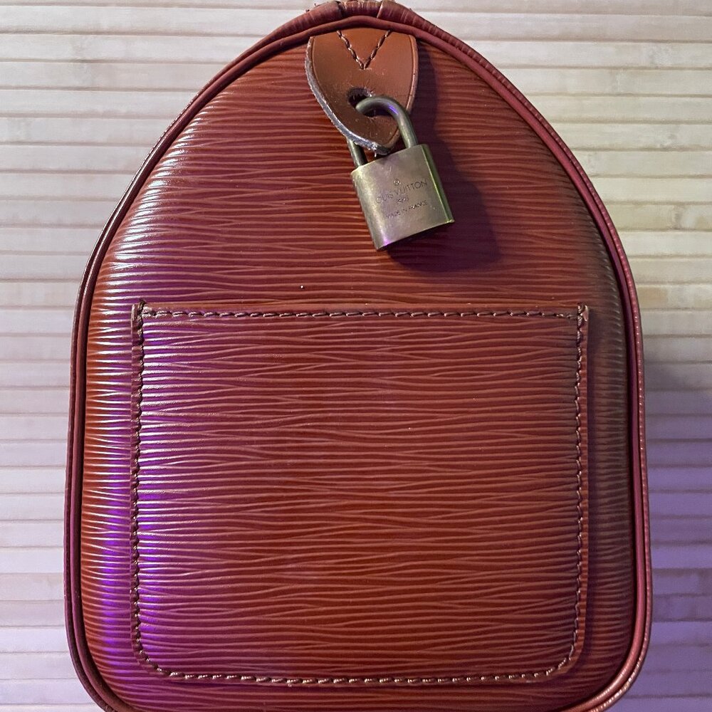 Louis Vuitton Epi cognac leather Speedy 25 W/ LV LOCK AND KEY. - Picture 2 of 12
